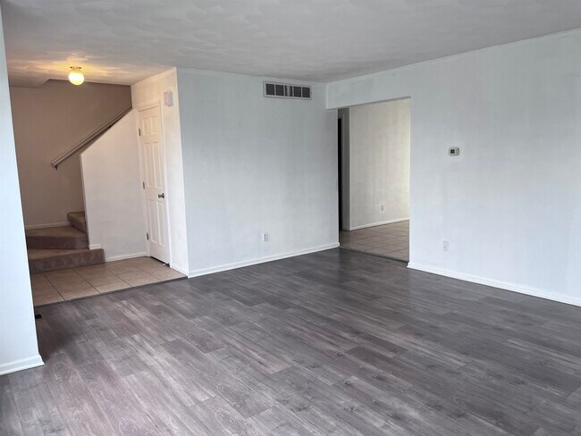 Foto del edificio - 3082 Warwickshire Pl