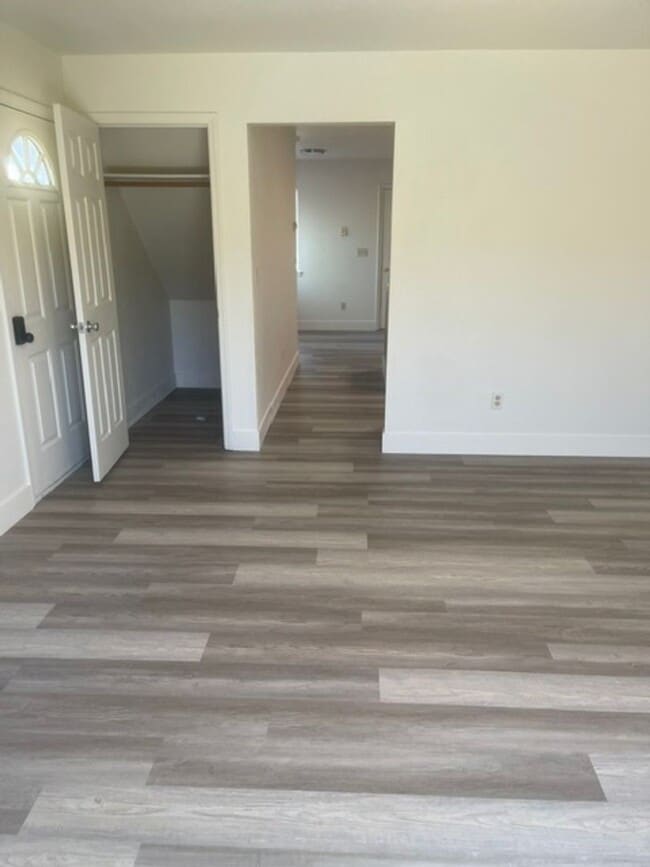 Building Photo - NF189-Kehl, Ron