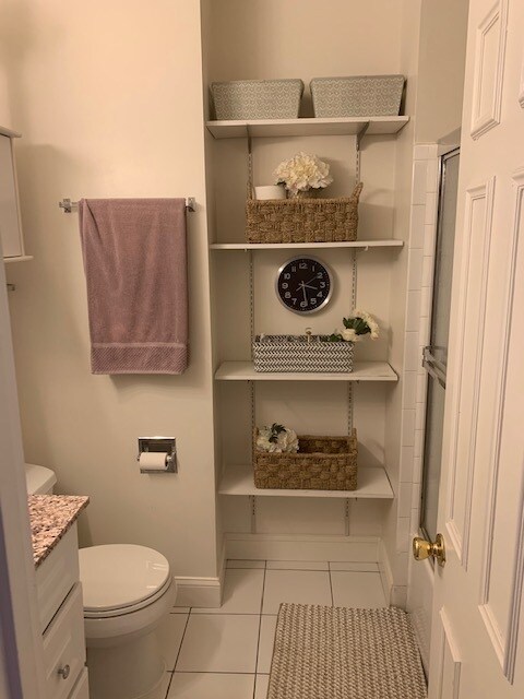 Baño - 1916 17th St NW