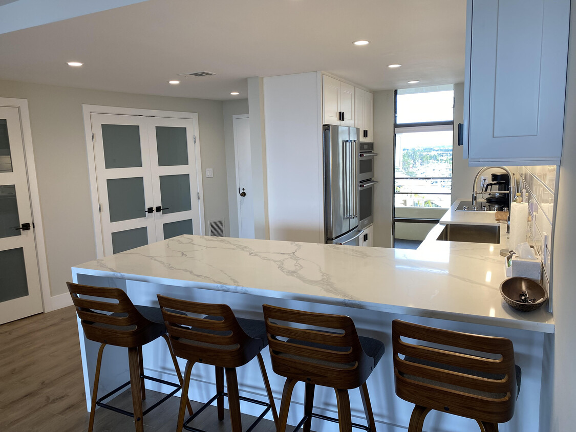 Foto principal - 4265 Marina City Dr