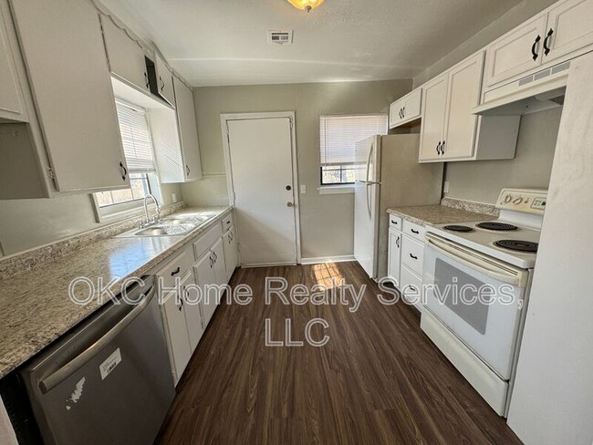 Photo - 2216 NE 24th St House