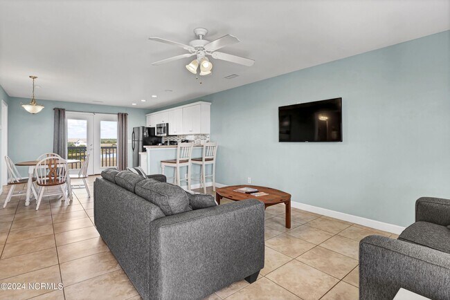 Building Photo - 1505 N New River Dr