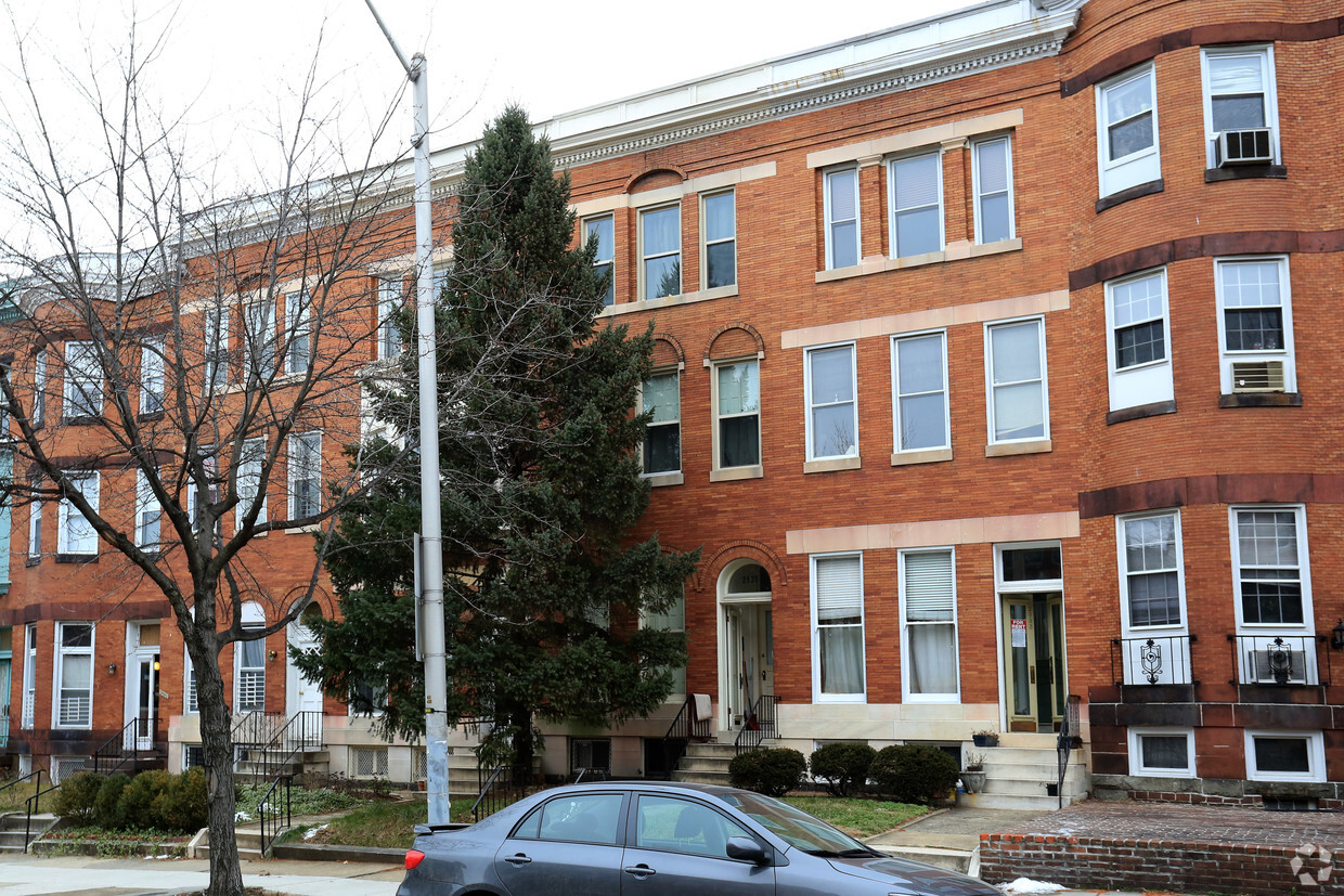 Building Photo - 2935 Saint Paul St