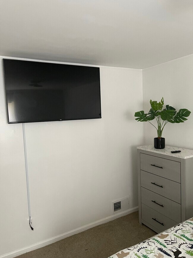 Foto del edificio - 6120 Alpine St
