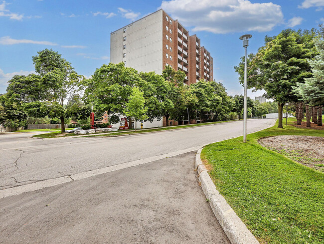 Building Photo - Highland Park Apartments I/II