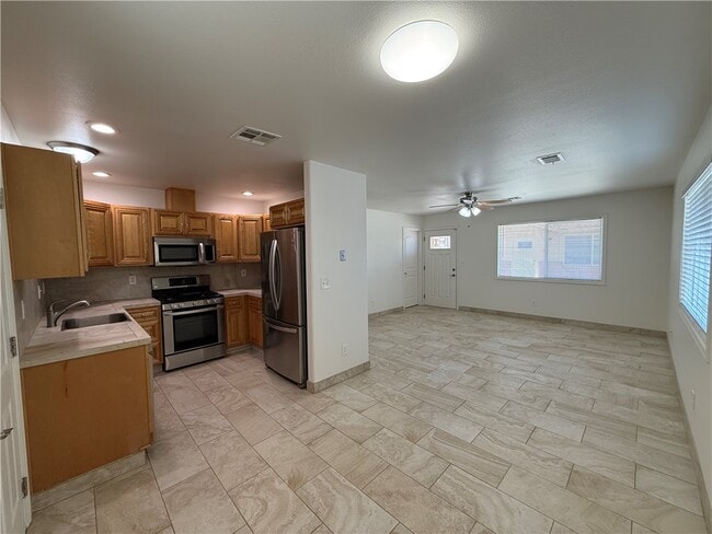 Building Photo - 3849 N Roosevelt St