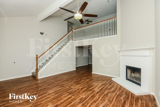 Foto del edificio - 10208 Dawson Trail