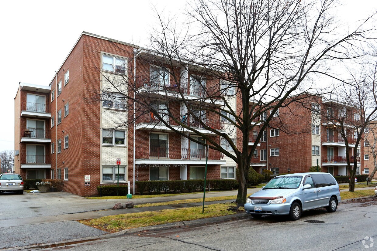 Building Photo - Galitz Court Apartments