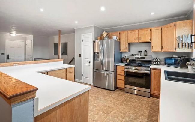 Building Photo - 3060 Maverick Dr