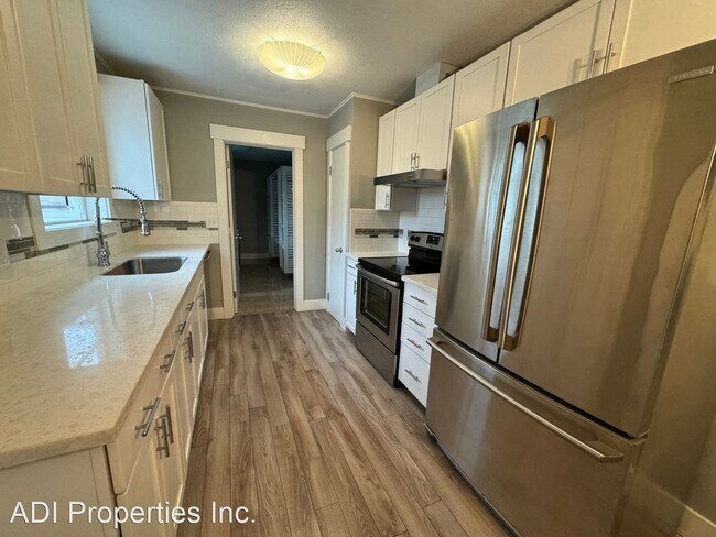 Foto del edificio - 3 br, 2 bath House - 242 NW Rachel Street