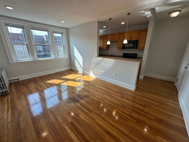 Building Photo - 130 Highland Ave