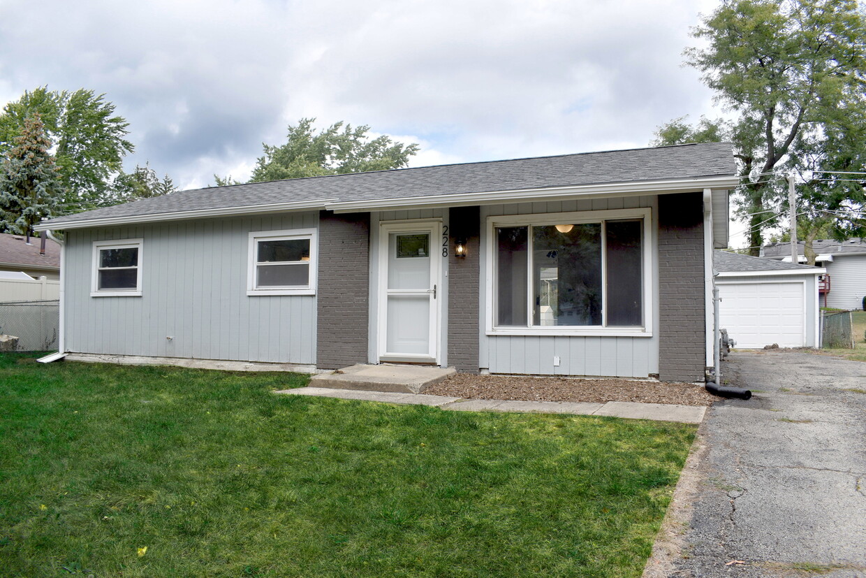 228 Northridge Ave, Bolingbrook, IL 60440 House Rental in Bolingbrook