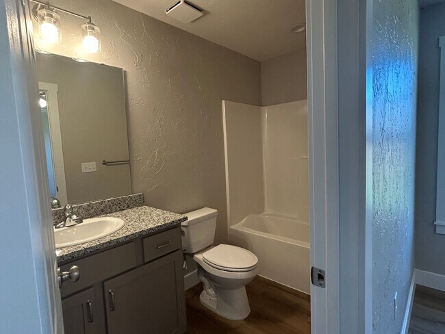 Foto del edificio - Brand New 3 Bedroom in Bolivar MO