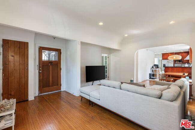 Foto del edificio - 2310 Manning Ave