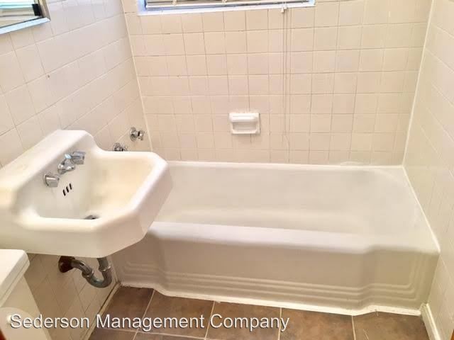 Foto del edificio - 1500 W 47TH St
