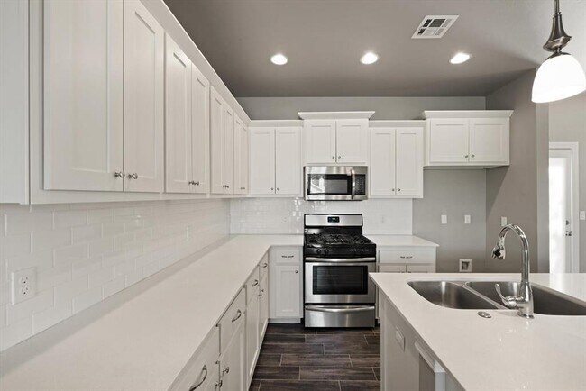 Building Photo - 428 Belmont Cir