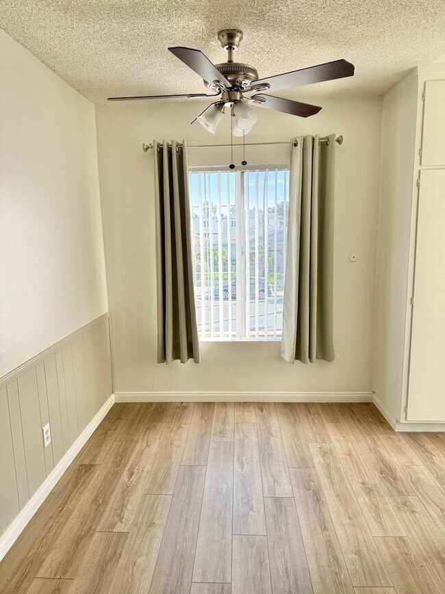 Foto del edificio - Modern and Stylish 2 Bedroom