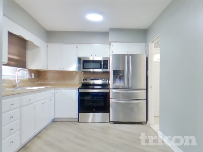 Foto del edificio - 4167 Pompano Rd