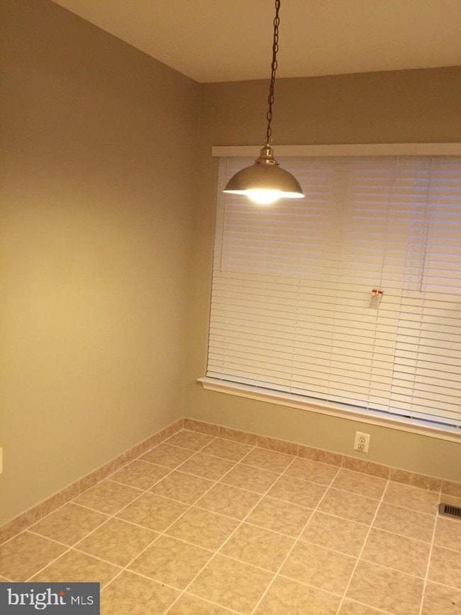 Building Photo - 8074 Sebon Dr