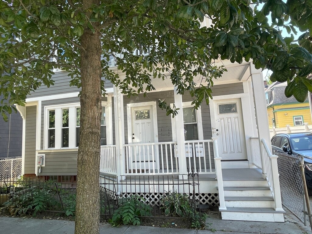Primary Photo - 330 Western Ave