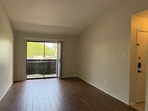 Building Photo - 3300 Pebblebrook Dr