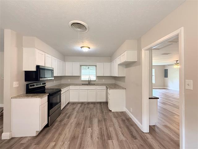 Building Photo - 4075 Old Bonham Rd