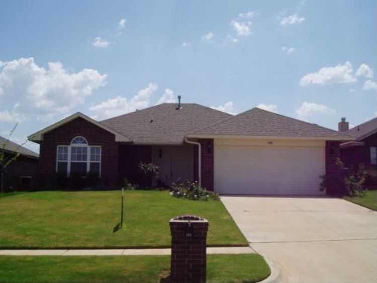 Primary Photo - Norman Home for rent + 3 bedrooms