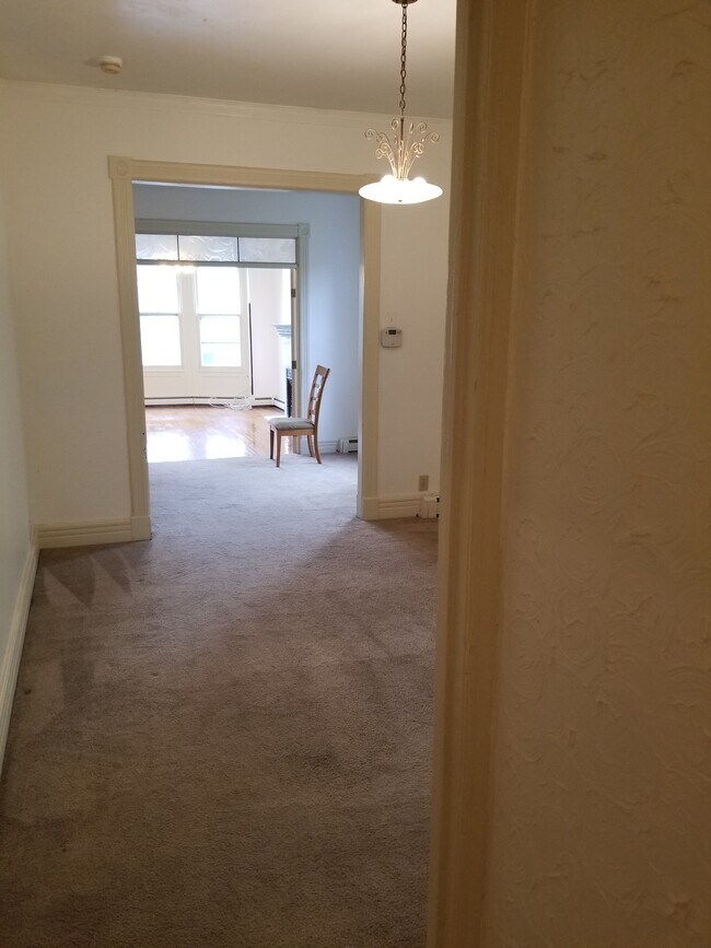 218 Spruce St, Albany, NY 12210 Apartments in Albany, NY