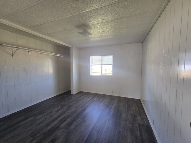 Foto del edificio - 2097 Castle Ave