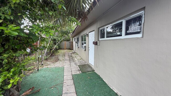 Foto del edificio - 911 NW 12th Ave