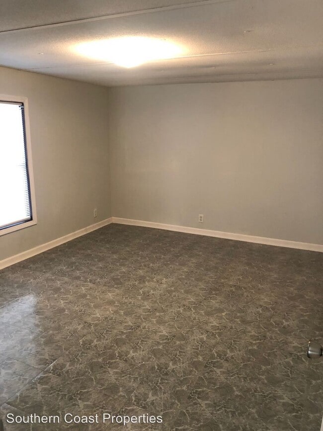 Building Photo - 2 br, 2 bath House - 87 Thompson Road