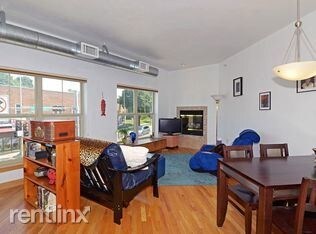 Building Photo - 1 br, 2 bath Condo - 2929 Atwood Ave Apt 210