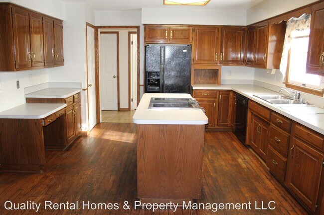 Building Photo - 4 br, 3.5 bath House - 1299 Heatherwoode Rd