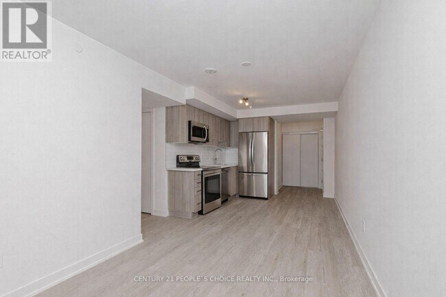 Photo du bâtiment - 1010 Sandy Beach Rd