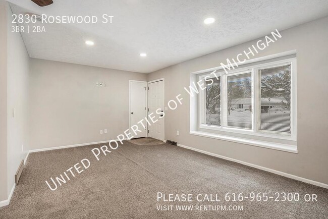 Building Photo - Available Now | Beautiful 3 Bedroom  2 Bat...