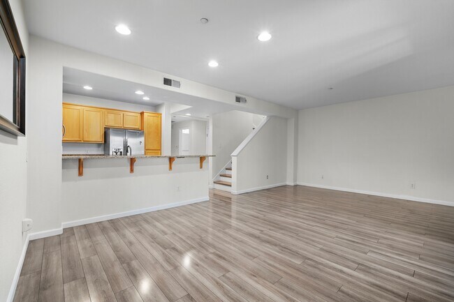 Building Photo - 628 Boardwalk Way