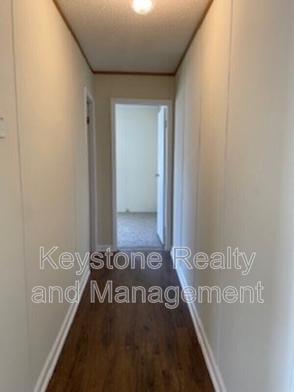 Foto del edificio - 810 Monroe Ln