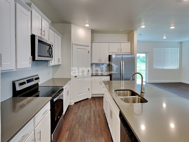Foto del edificio - 8254 Joyce St