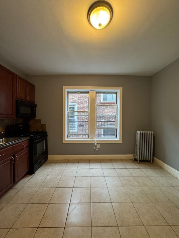 Building Photo - 729 Avenue A
