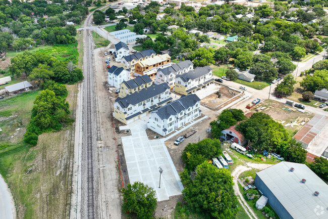 Contexto - Purple Rail - Townhomes Priced by the Room