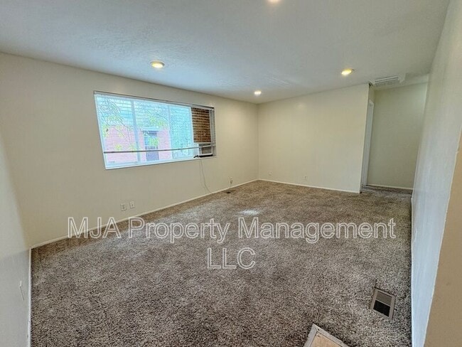 Photo - 1784 W 400 N Apartment