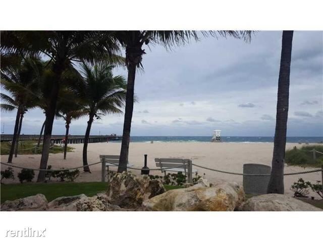 Foto del edificio - 1009 N Ocean Blvd