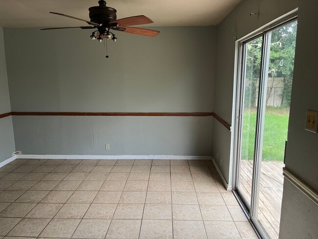 Building Photo - 4014 Mountain Vista Dr