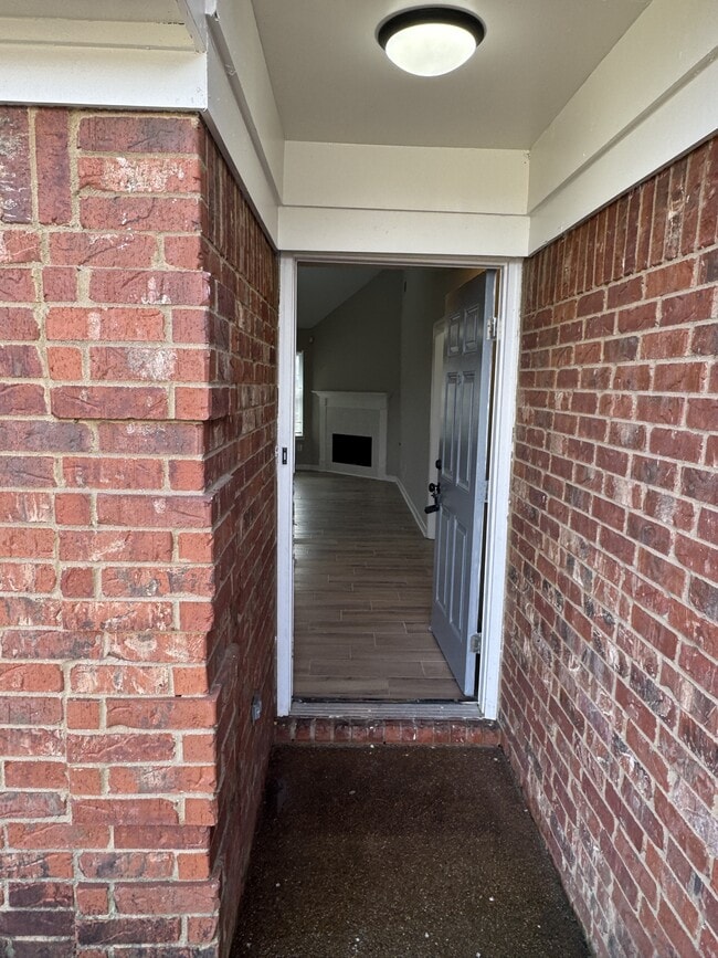 Foto del edificio - 5457 Sundale Way S