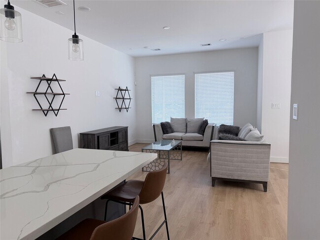 Foto del edificio - 5928 Conley St