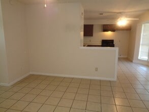 Building Photo - 4358 Queens Retreat Dr