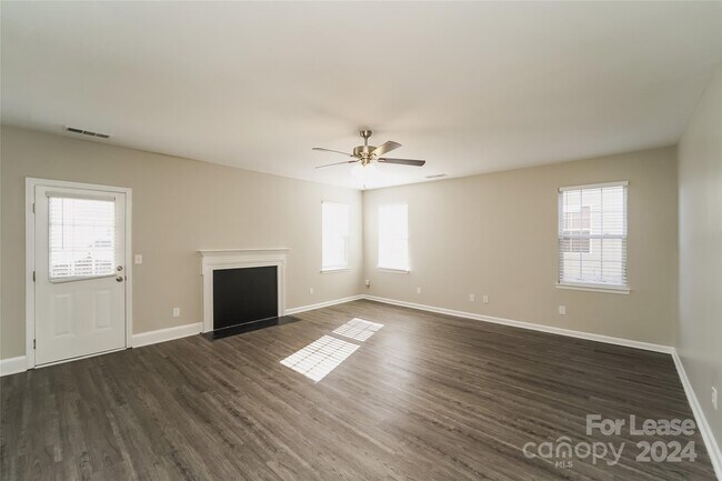 Foto del edificio - 5518 Thompson Rd