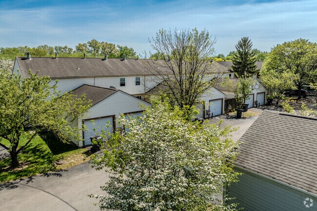 Foto del edificio - Cross Country Townhomes