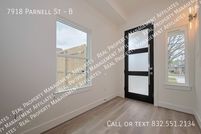Foto del edificio - 7918 Parnell St