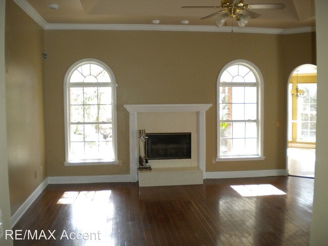 Foto del edificio - 4 br, 2 bath House - 10 Heron View Court